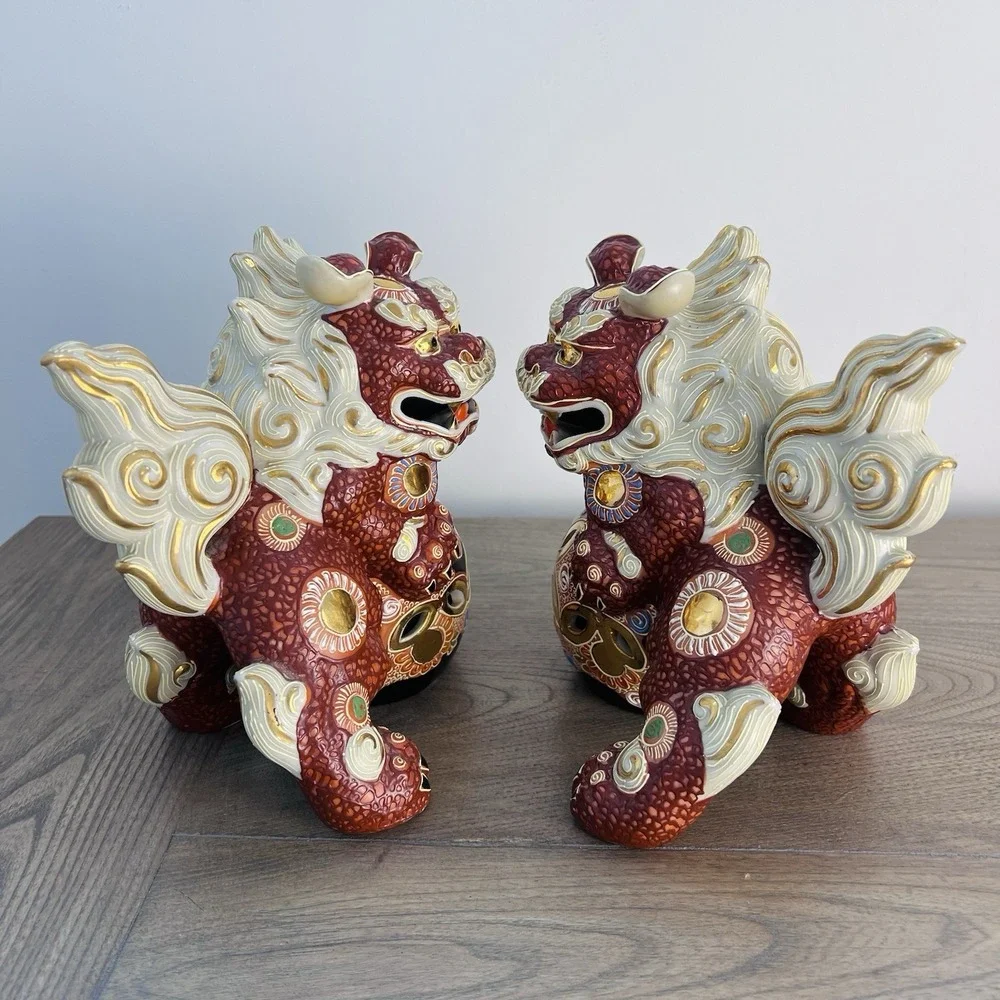 Vintage Japanese Shisa Foo Dog Pair Kutani Style Moriage Porcelain 7.75